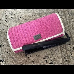 GHD Flat Iron with Heat Resistant Organizer